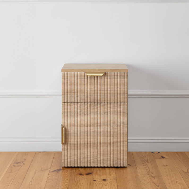 PORTO BEDSIDE TABLE - NATURAL OAK - FLUTED - PULL BRASS