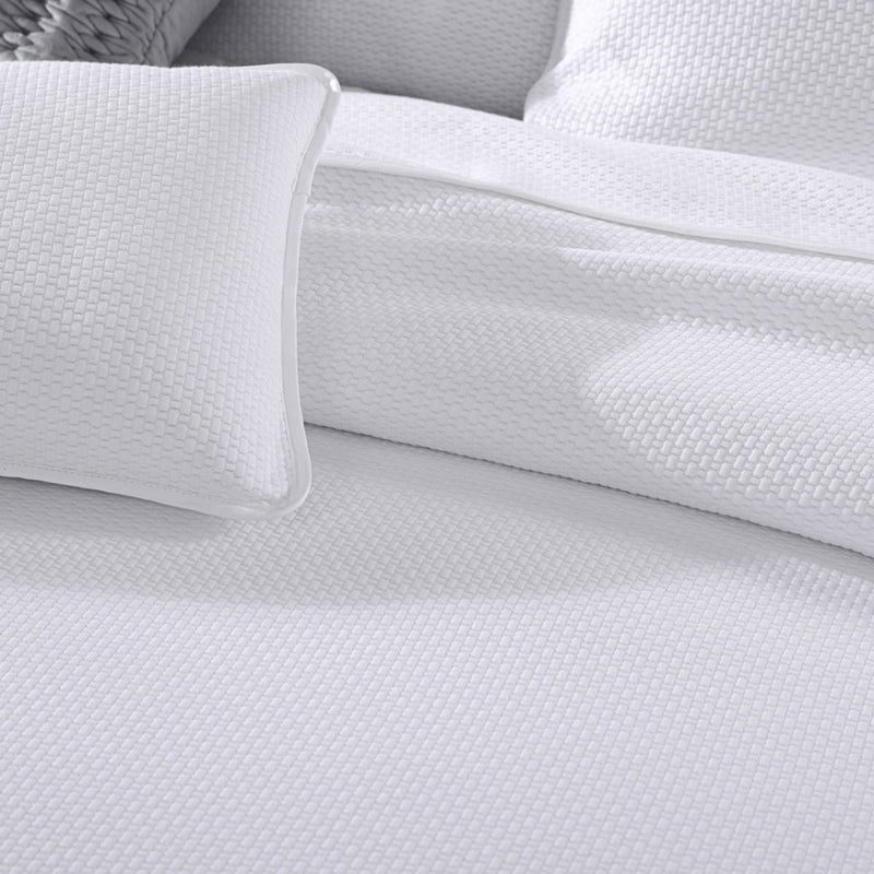 Private Collection Cornell White 100% Cotton Matelasse Jacquard Coverlet Queen/King