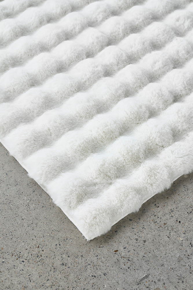 Bubble Washable Rug - White 270X180Cm