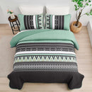 Neutral Quilted bedspread and pillowcovers set: Versatile Style