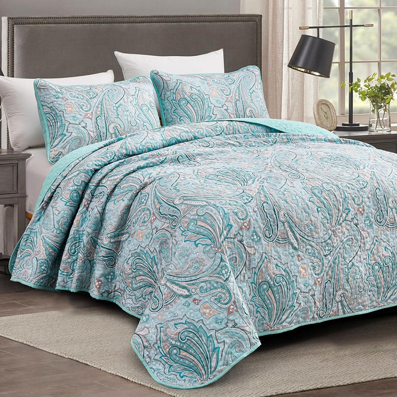 Distinctive Quilted Coverlet and Pillowcases Set: Make a Bold Statement