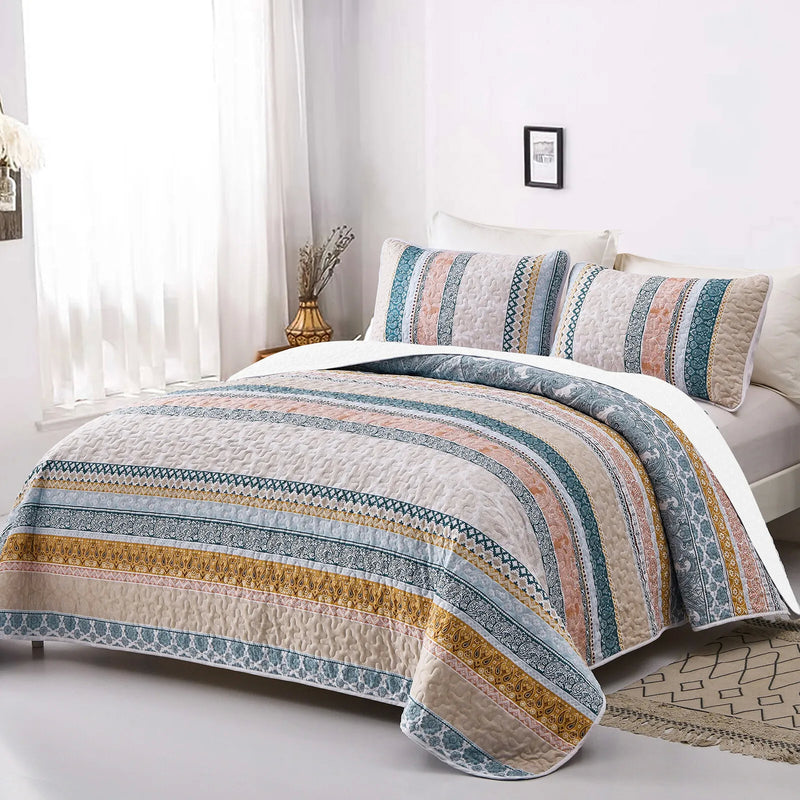 Graceful Quilted Coverlet and Pillowcases Set: Timeless Beauty and Comfort