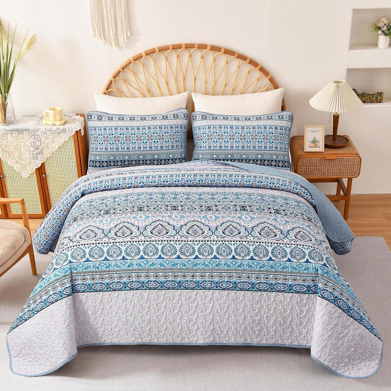 Cozy Quilted Coverlet and Pillowcases Set: A Hug for Your Bed