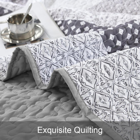 Bespoke Quilted Bedspread and Pillowcases Set: Tailored Luxury for Your Home