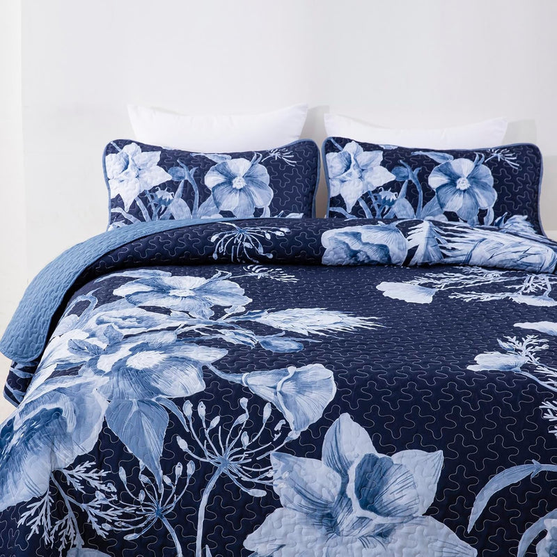 Vibrant Quilted coverlet and pillowcovers set: Eye Catching Design