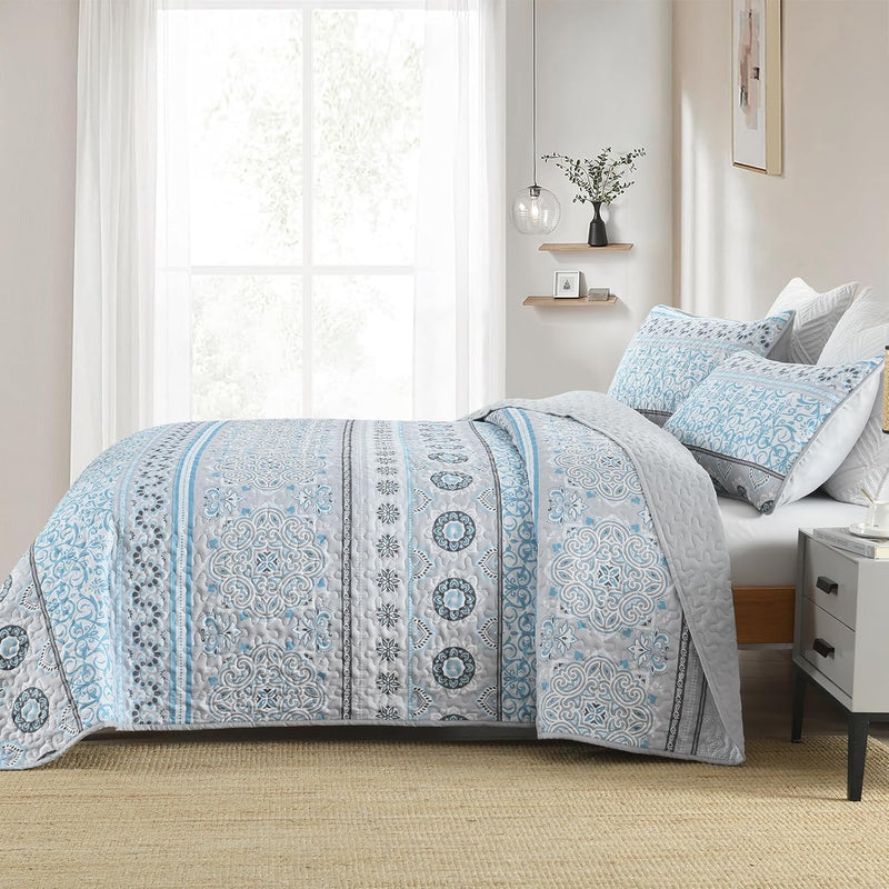 Joyful Quilted coverlet and pillowcovers set: Brighten Up Your Bedroom