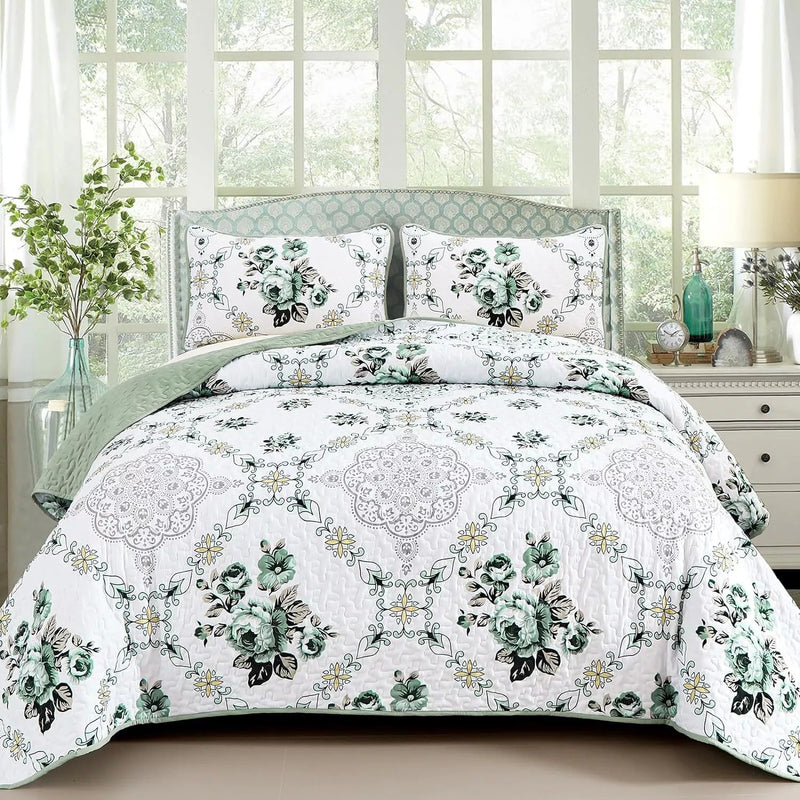 Exquisite Quilted Bedspread and Pillowcases Set: A Touch of Elegance for Your Space