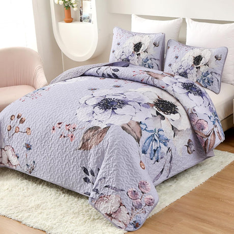 Beautiful Quilted coverlet and pillowcovers set: Comfortable and Versatile