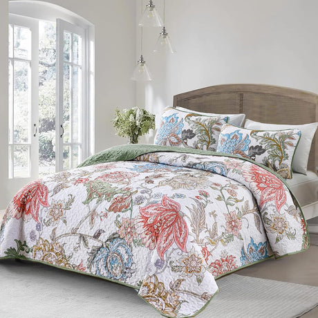 Warm and Inviting Quilted Bedspread and Pillowcases Set: Designed for Relaxation