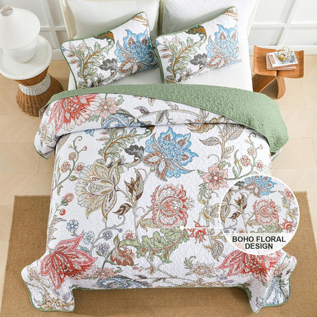 Warm and Inviting Quilted Bedspread and Pillowcases Set: Designed for Relaxation