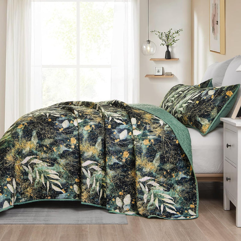 Lush Quilted coverlet and pillowcovers set: Soft and Cozy Feel