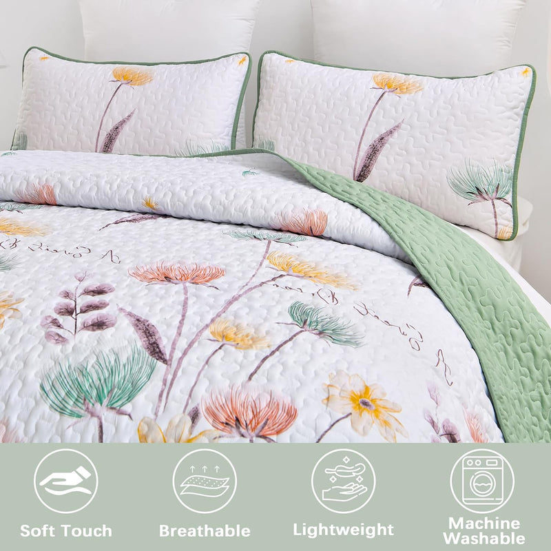 Intricate Quilted Coverlet and Pillowcases Set: A Work of Art for Your Bedroom