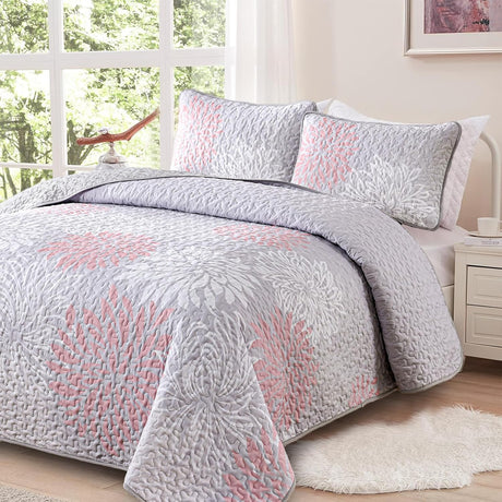 Mosaic Quilted coverlet and pillowcovers set: Unique Patchwork Design