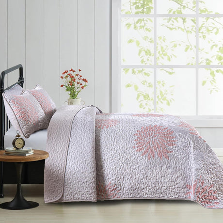 Mosaic Quilted coverlet and pillowcovers set: Unique Patchwork Design