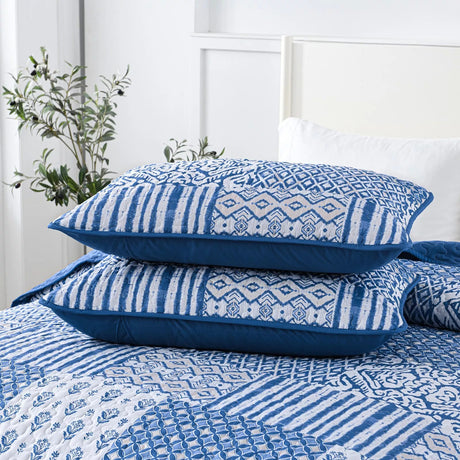 Blissful Quilted bedspread and pillowcovers set: Relax in Style