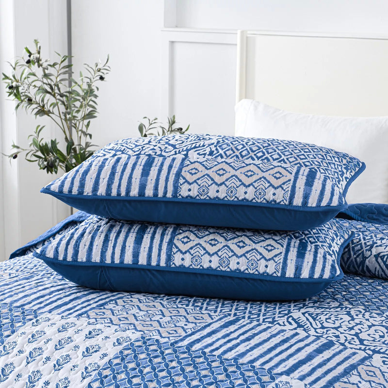 Blissful Quilted bedspread and pillowcovers set: Relax in Style