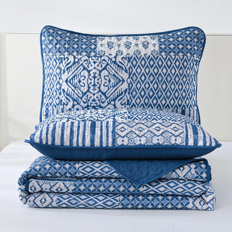 Blissful Quilted bedspread and pillowcovers set: Relax in Style