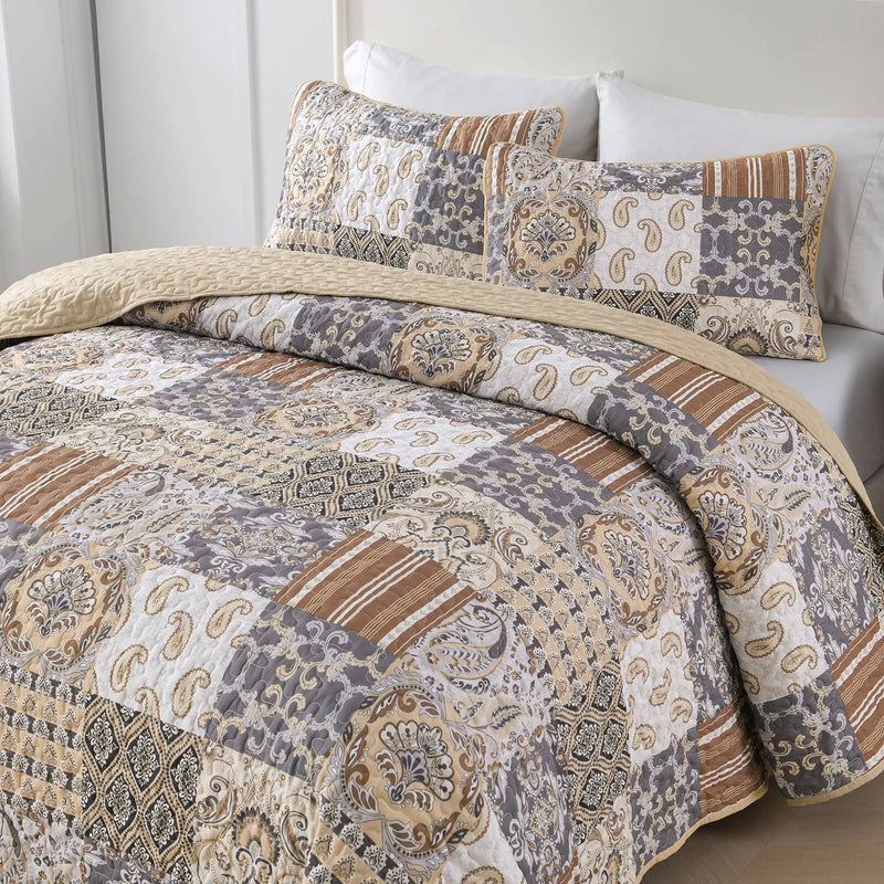 Quietude Quilted coverlet and pillowcovers set: Perfect for Relaxation