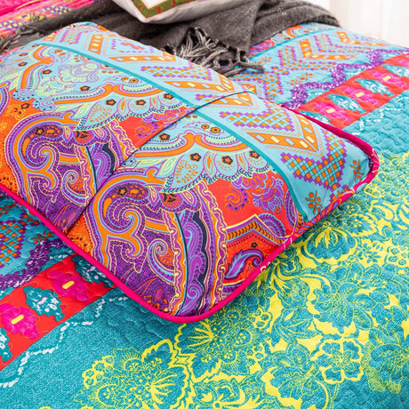 Colorful Quilted bedspread and pillowcovers set: Add a Splash of Color