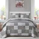 Bold Quilted bedspread and pillowcovers set: Make a Statement