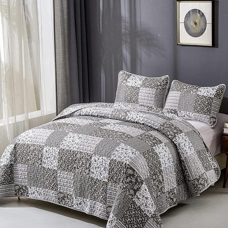 Bold Quilted bedspread and pillowcovers set: Make a Statement