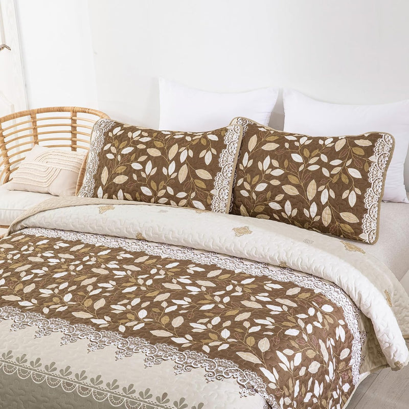 Sophisticated Quilted Bedspread and Pillowcases Set: Exquisite Design and Comfort