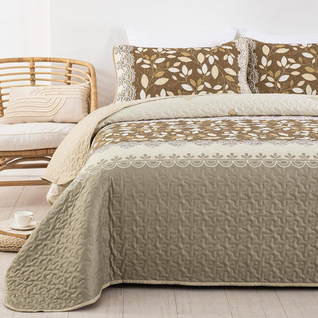 Sophisticated Quilted Bedspread and Pillowcases Set: Exquisite Design and Comfort