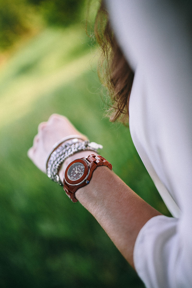 Women Natural Rosewood Wooden Watch - She Deserve It